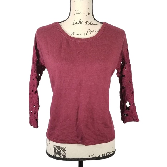 American Eagle Sweater Lace Embroidered Sleeves Sm - Picture 5 of 8